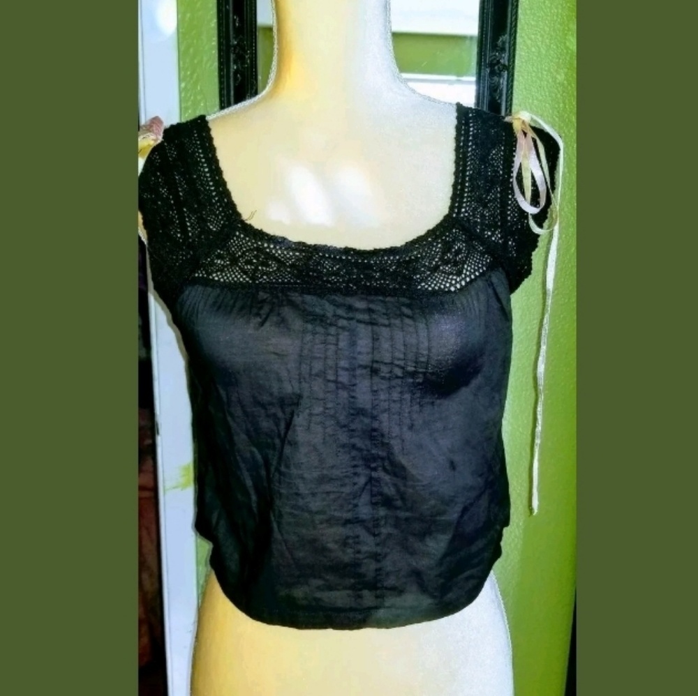 Betsey Johnson cap sleeve crochet peasant top